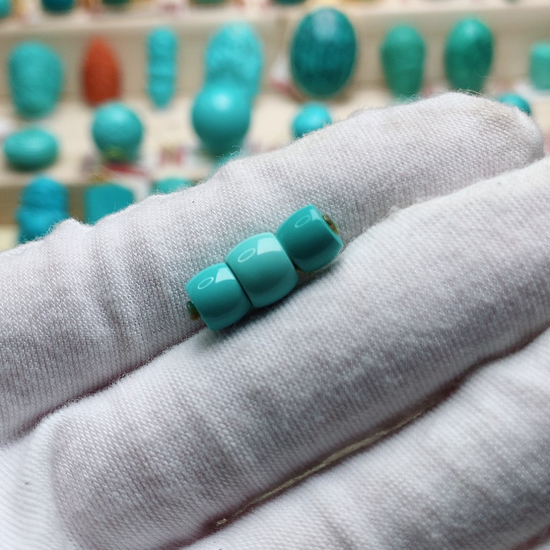 绿松石配饰未镶嵌