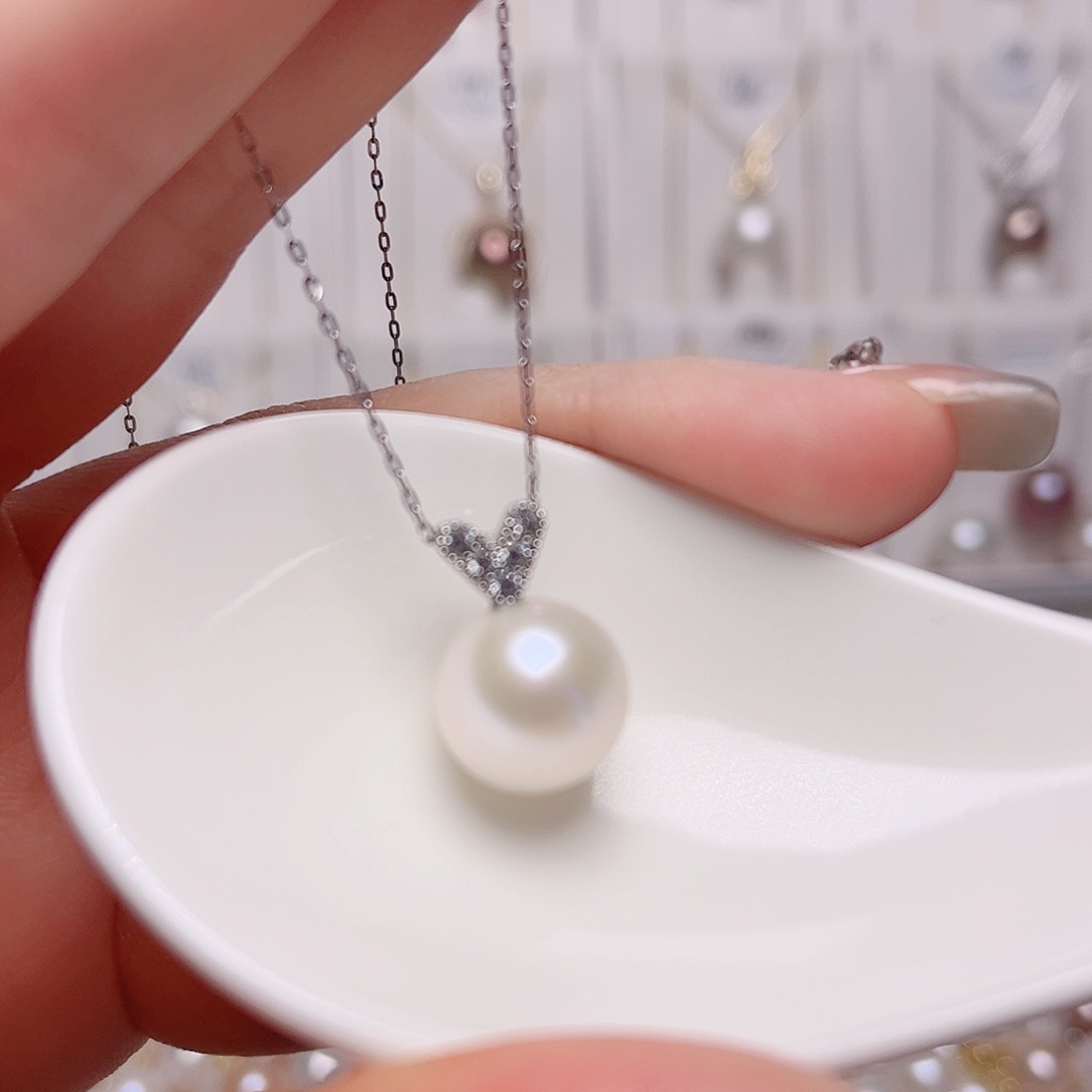 淡水珍珠吊坠(赠链)未镶嵌