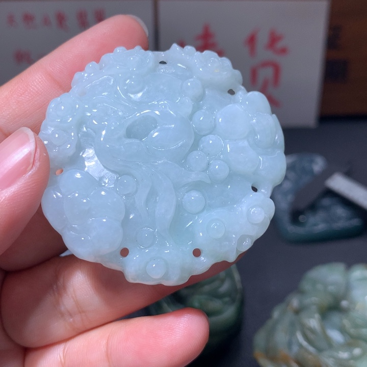 翡翠未镶嵌颈饰保真天然A货翡翠