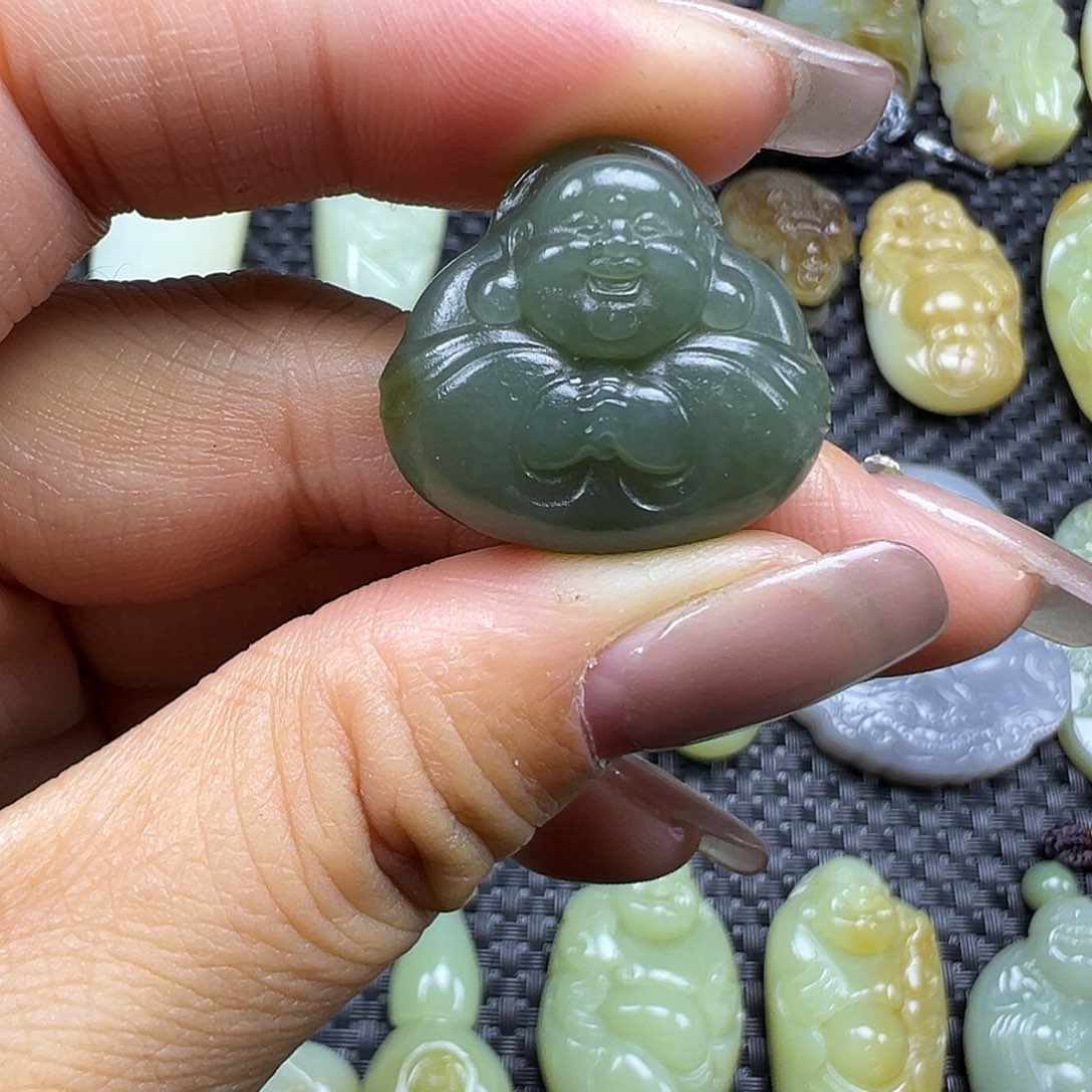 和田玉未镶嵌吊坠(不含链)微瑕漏，不退不换，卡24.5