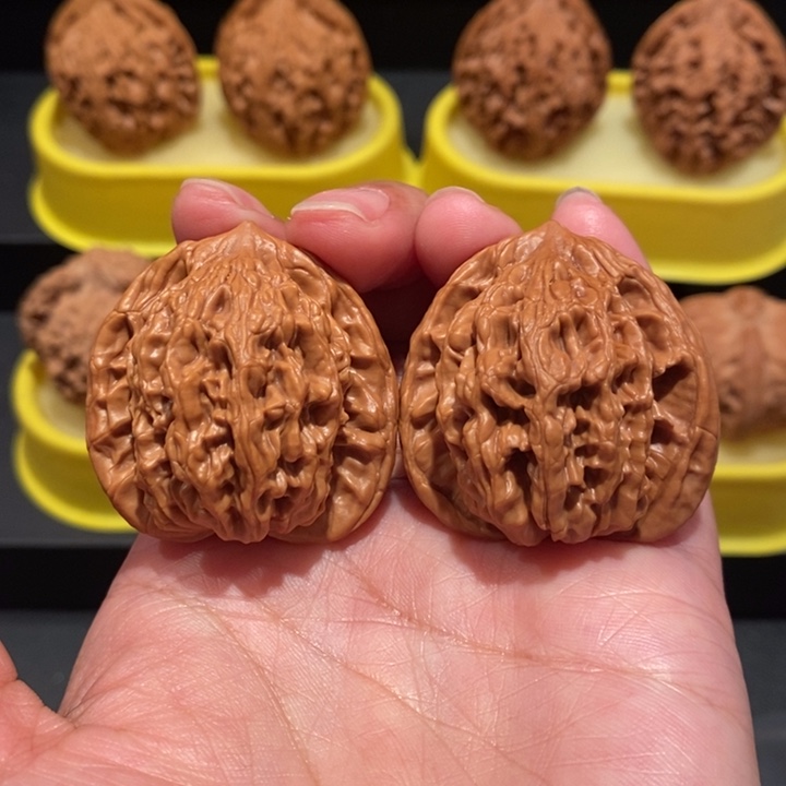 文玩核桃38尺麦穗虎头