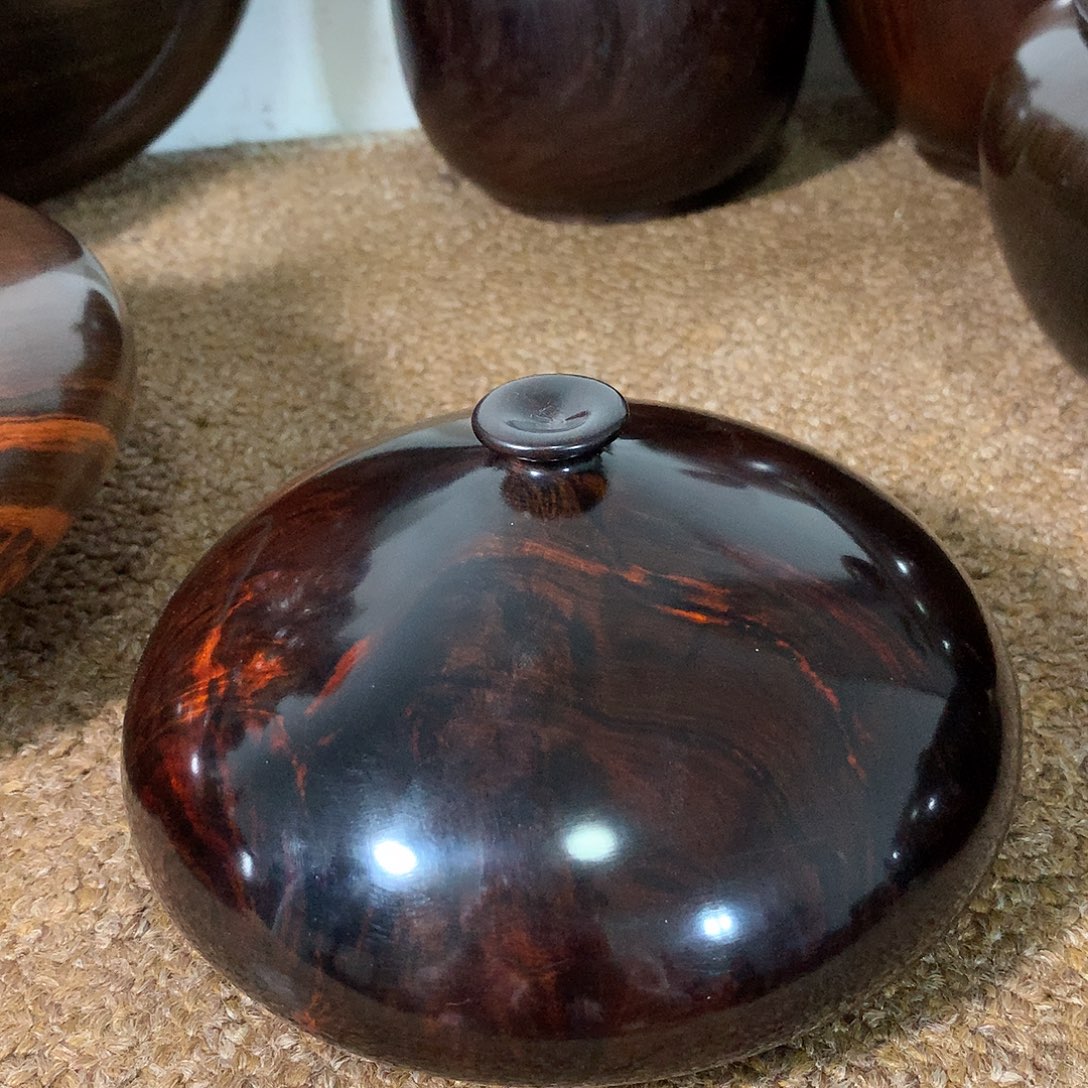 木交趾黄檀黑飘红富贵瓶