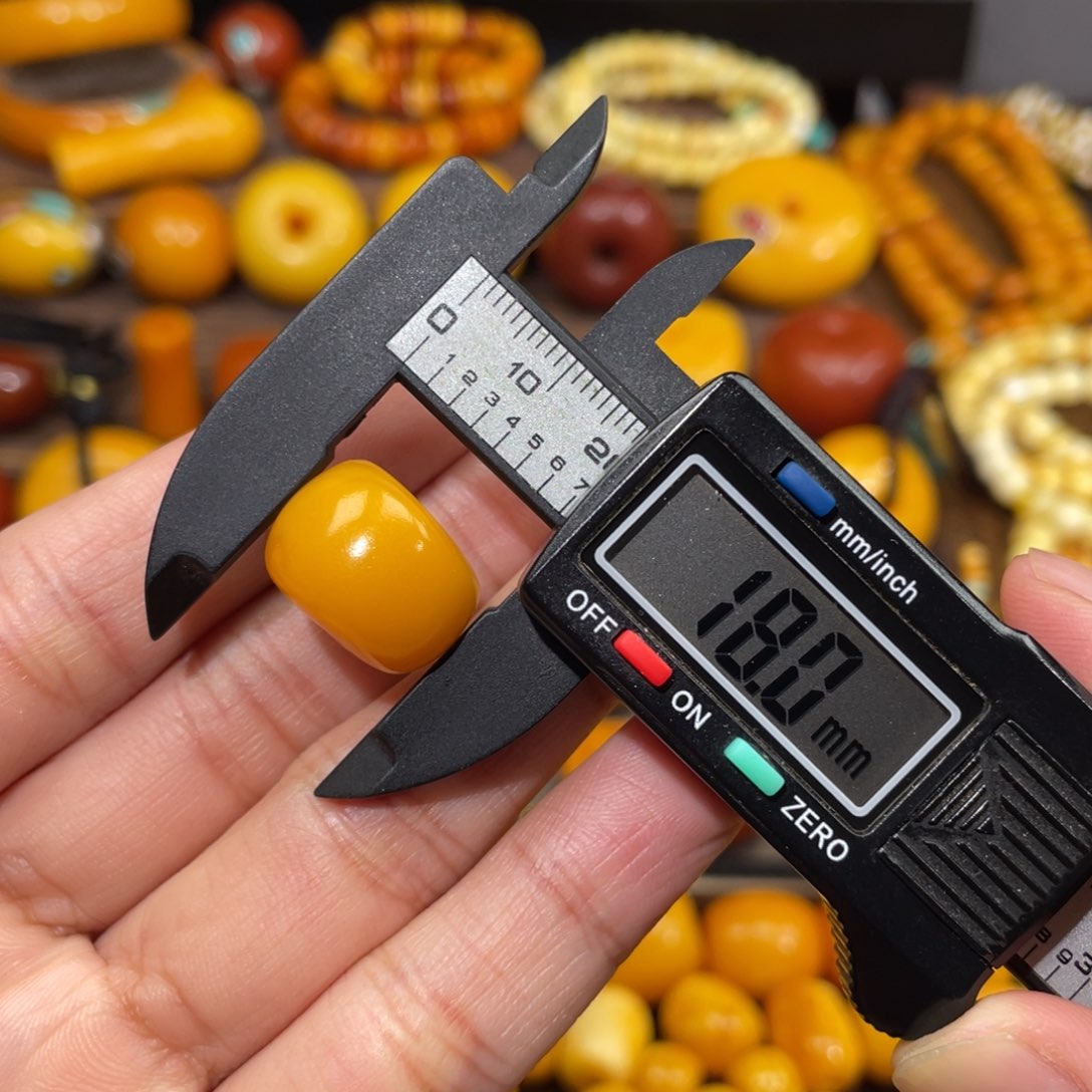 【闪购商品】未镶嵌蜜蜡裸石墩子