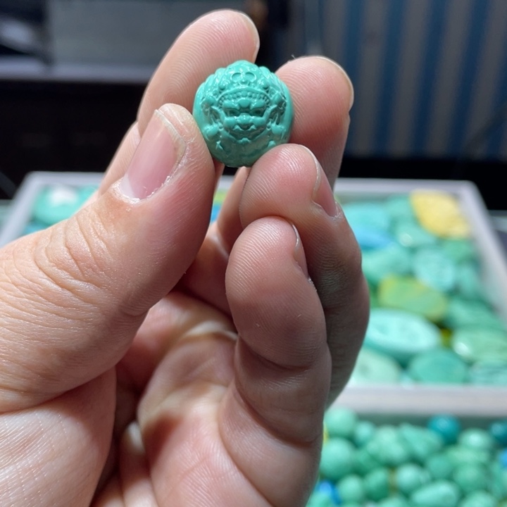 菱锰矿珠宝半成品未镶嵌