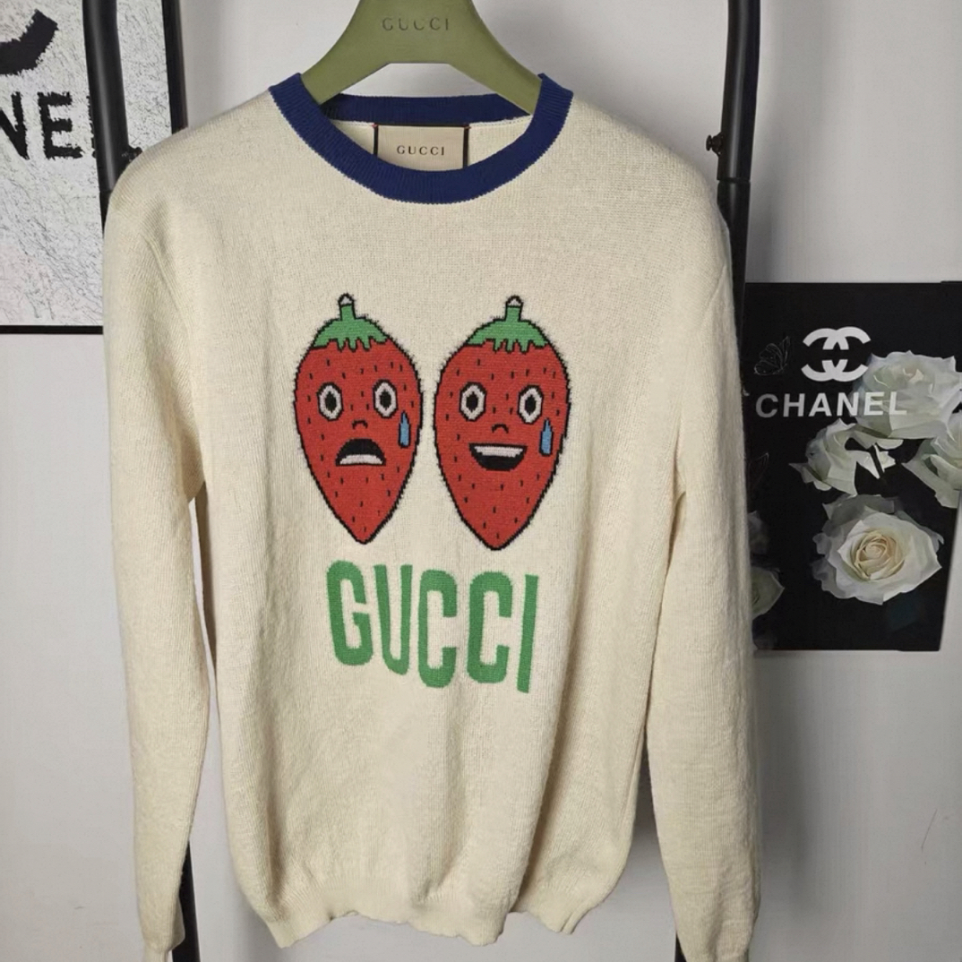 99新 GUCCI/古驰 古驰全新带吊牌草莓图案毛衣 h419