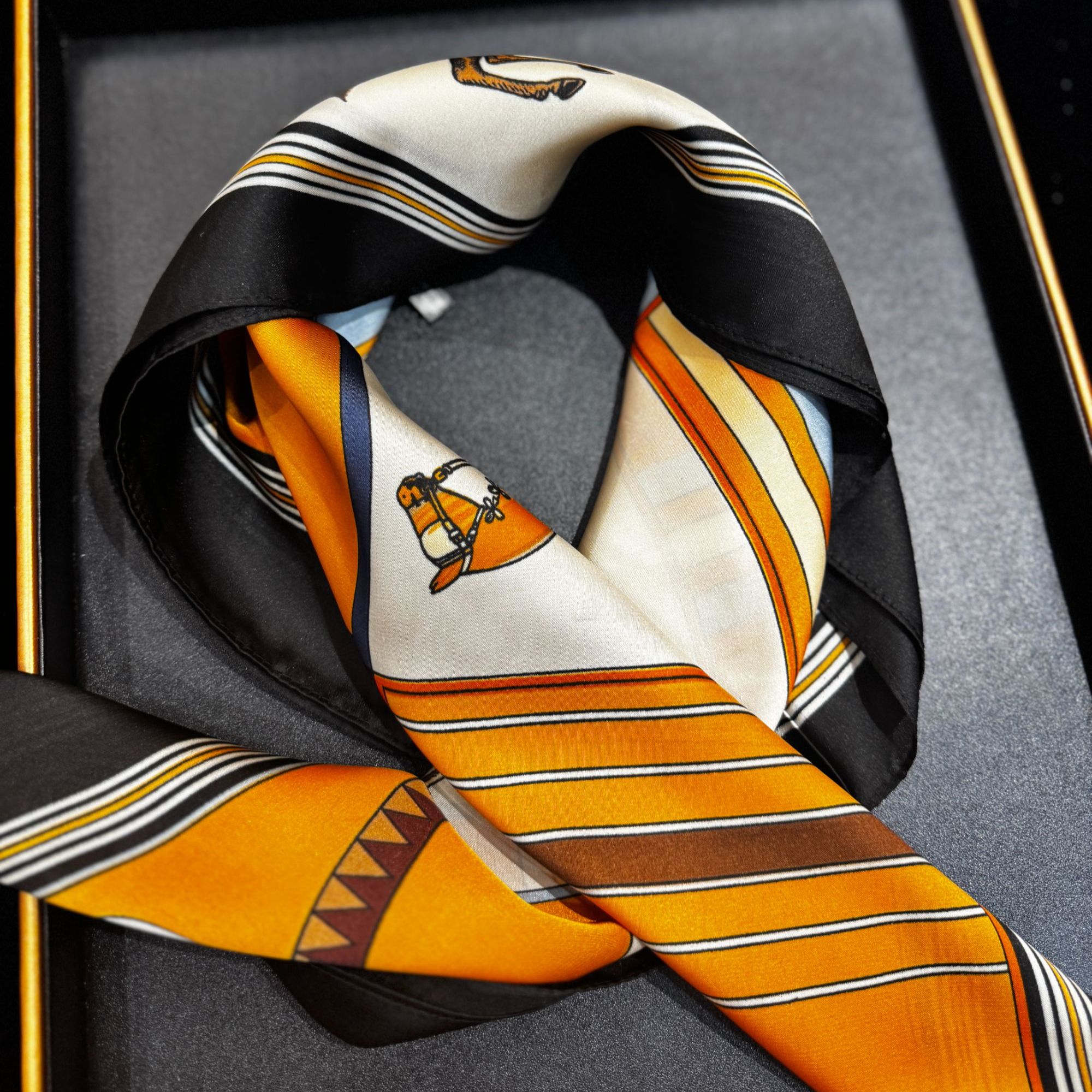 【复古骏马】丽锦锻70x70尺寸透气百搭舒适精致丝巾 