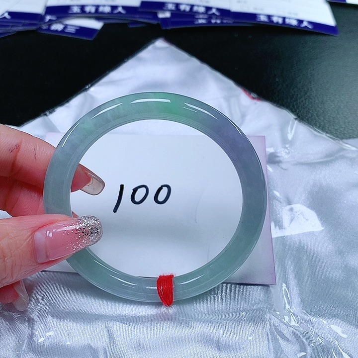 翡翠手镯（圆镯）未镶嵌