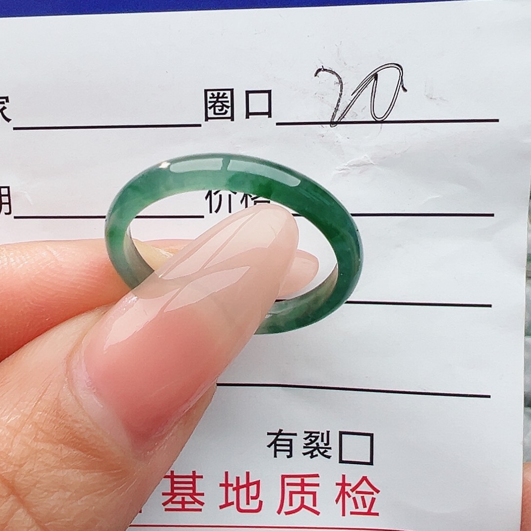 未镶嵌戒指翡翠翡翠