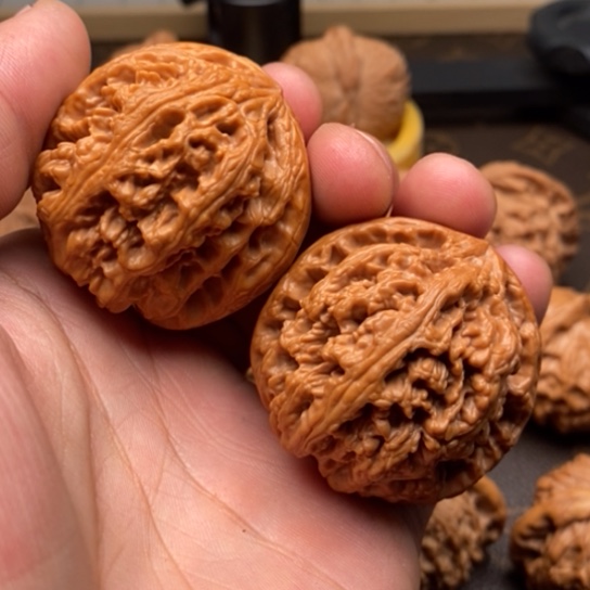 文玩核桃把件t**z粗筋