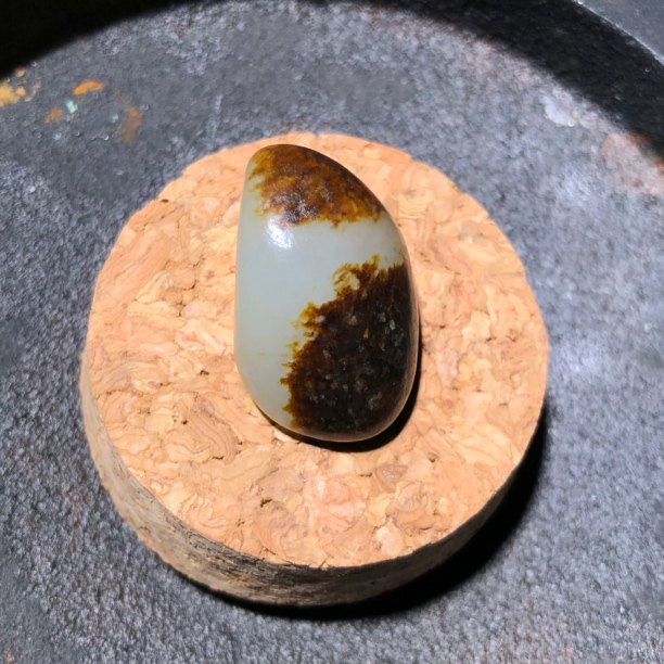 和田玉 黑皮 没修 9.4克