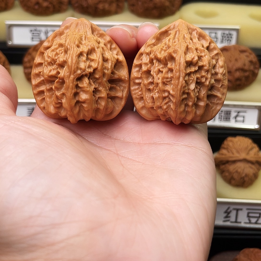 文玩核桃吊坠火焰马蹄39尺732