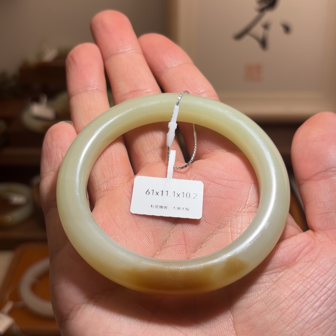 和田玉（糖玉）手镯未镶嵌