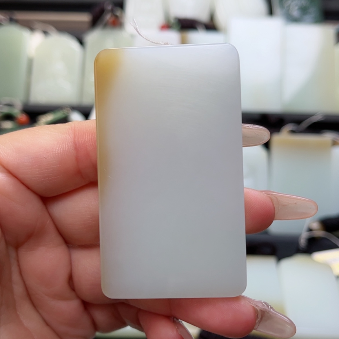 【闪购商品】颈饰未镶嵌和田玉沉*√