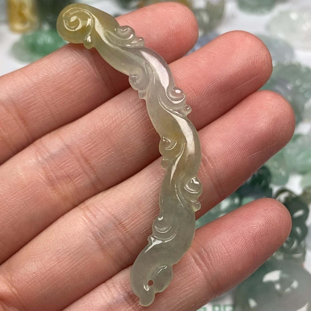 翡翠未镶嵌颈饰翡翠