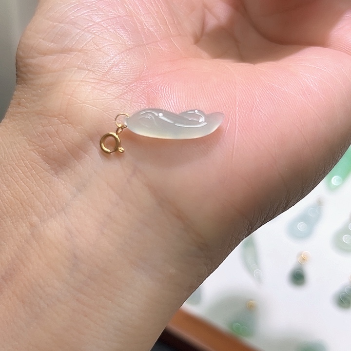 颈饰18K金镶嵌翡翠