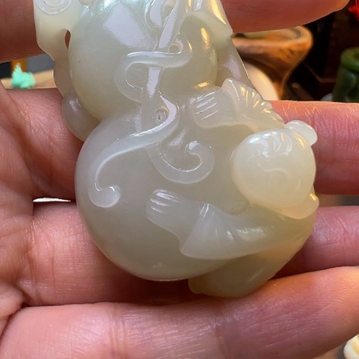 和田玉（糖玉）颈饰未镶嵌发**子