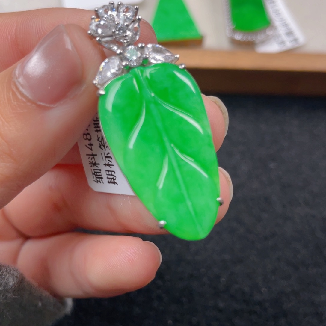 翡翠颈饰银S925镶嵌n n n n n