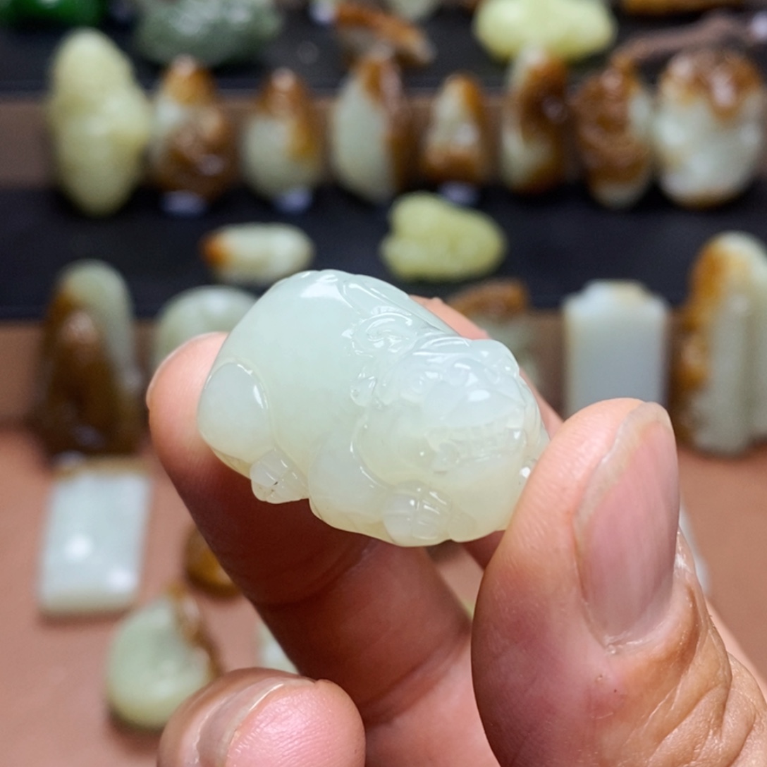 和田玉未镶嵌吊坠(不含链)