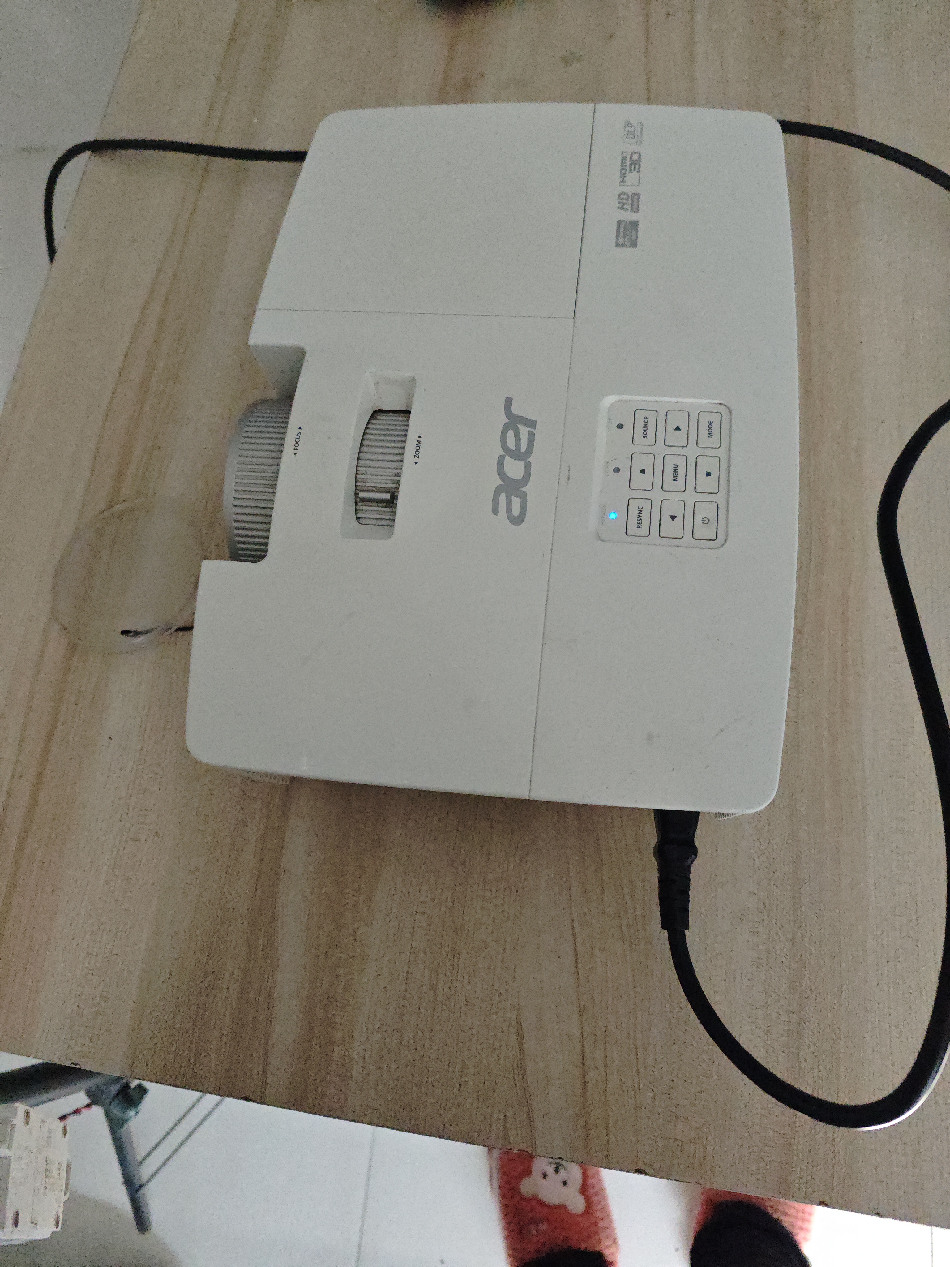 9新  二手宏基投影仪运费自理