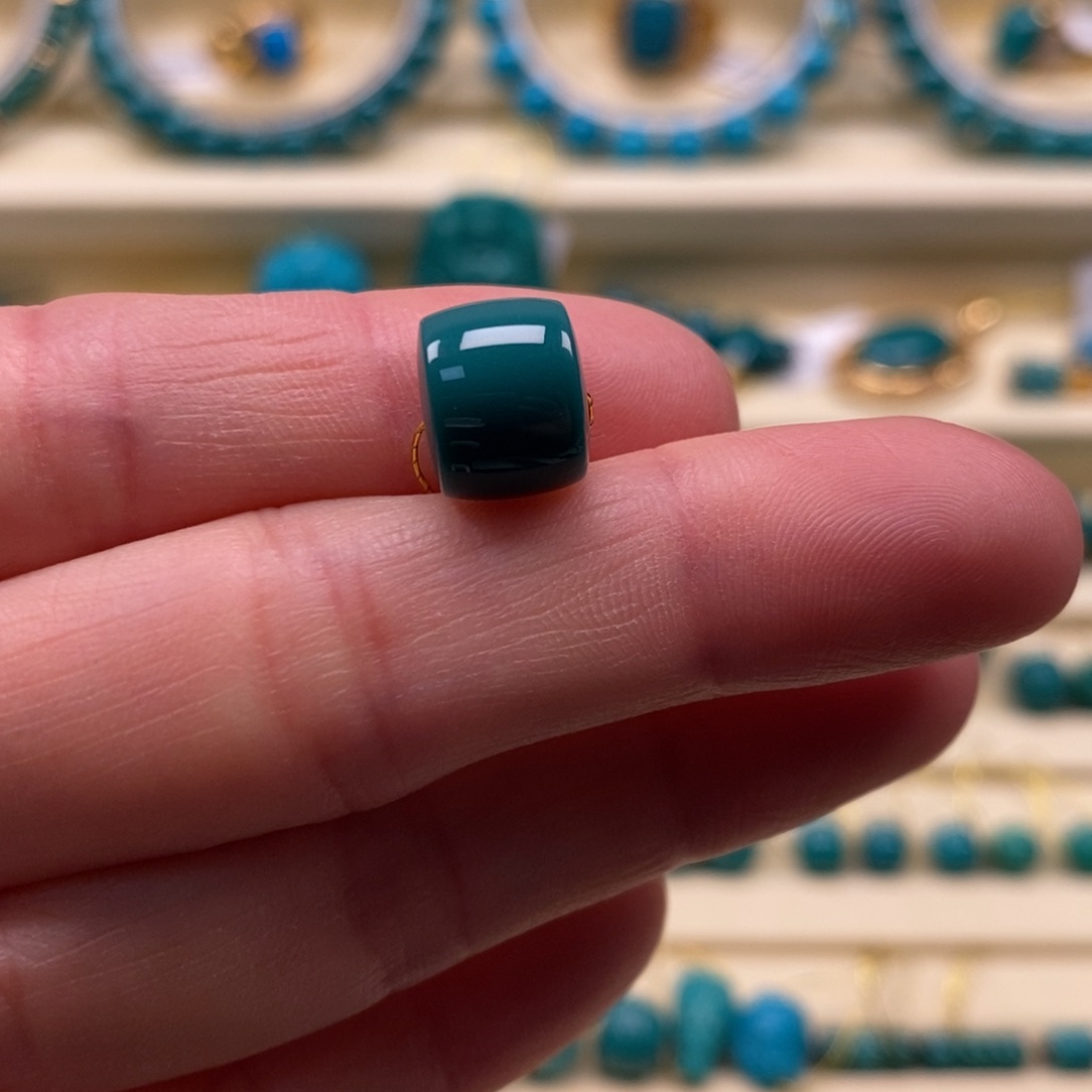 绿松石珠宝奇石未镶嵌直径10.4×8.4直切