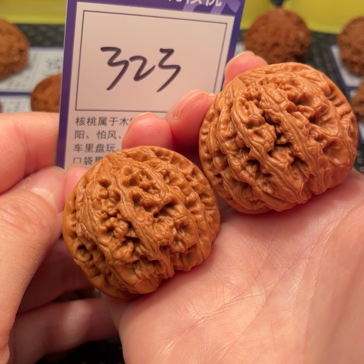 文玩核桃把件42粗筋323
