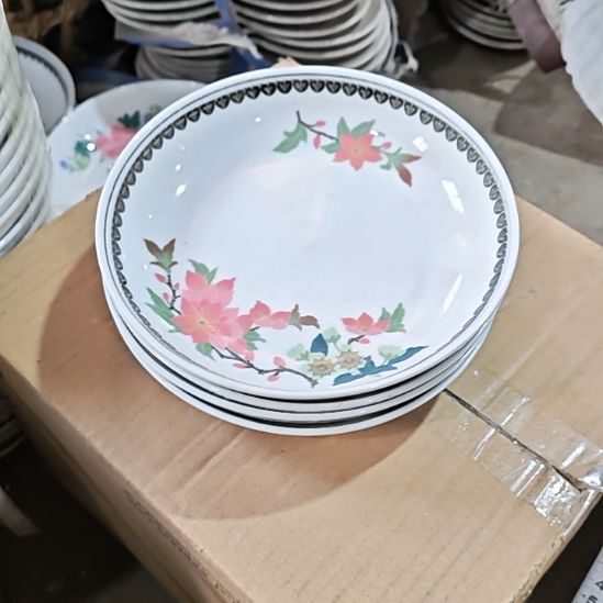 摆件陶瓷盘子碗啥都有18厘米