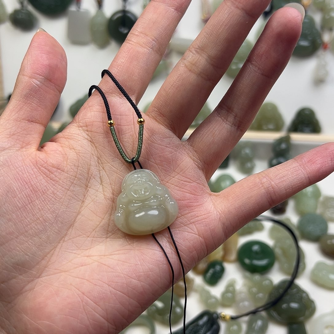 爱***孩和田玉未镶嵌颈饰