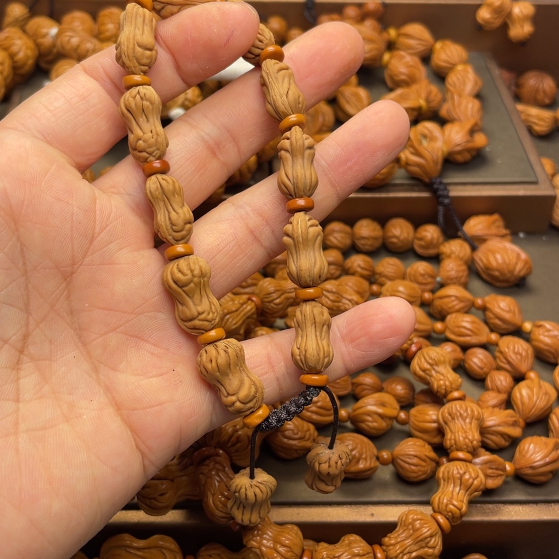 栗***烦手串桃核龙纹桃核3