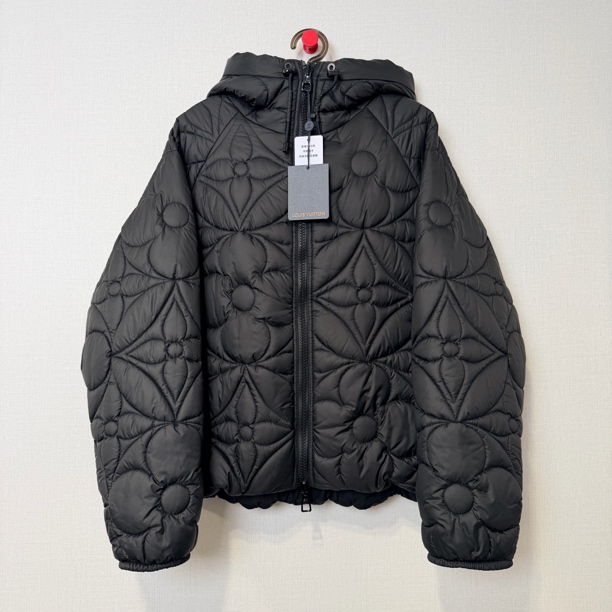 未使用 LouisVuitton/路易威登 黑色三花羽绒服/48/编号11960