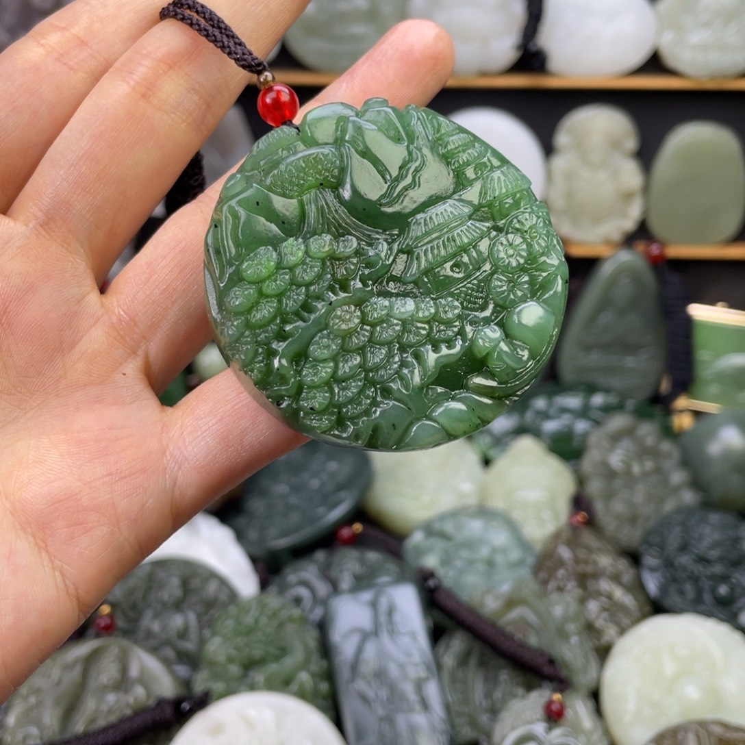 和田玉未镶嵌颈饰