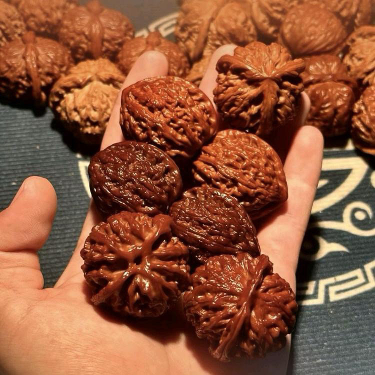 文玩四座楼狮子头核桃麒麟纹把玩精品手把件