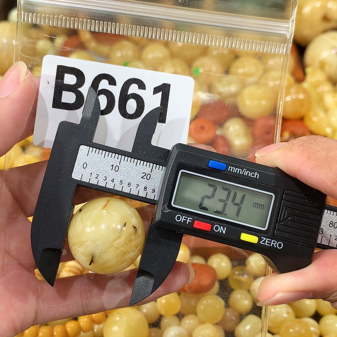 未镶嵌琥珀珠宝奇石