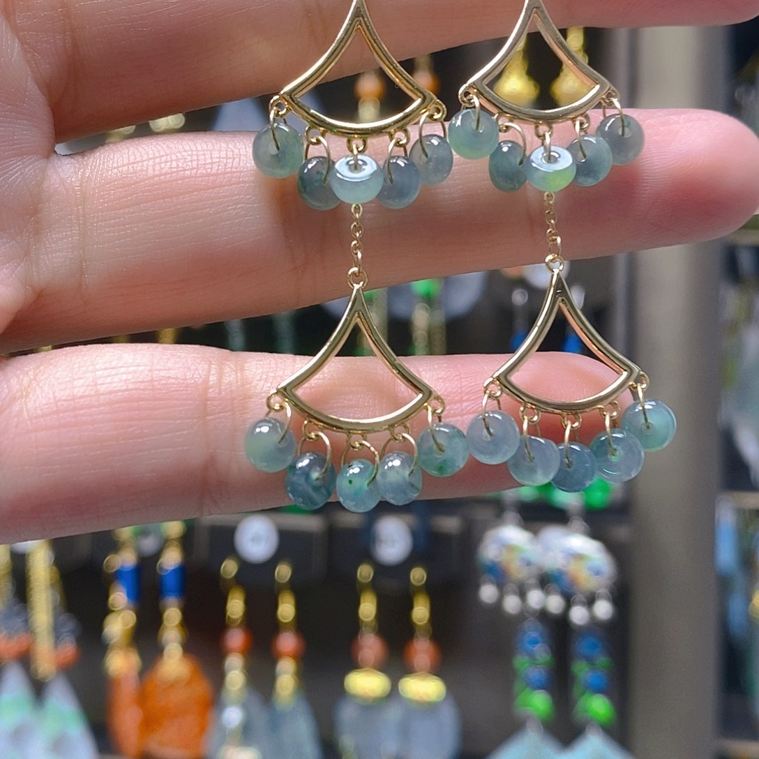 未镶嵌翡翠耳饰翡翠