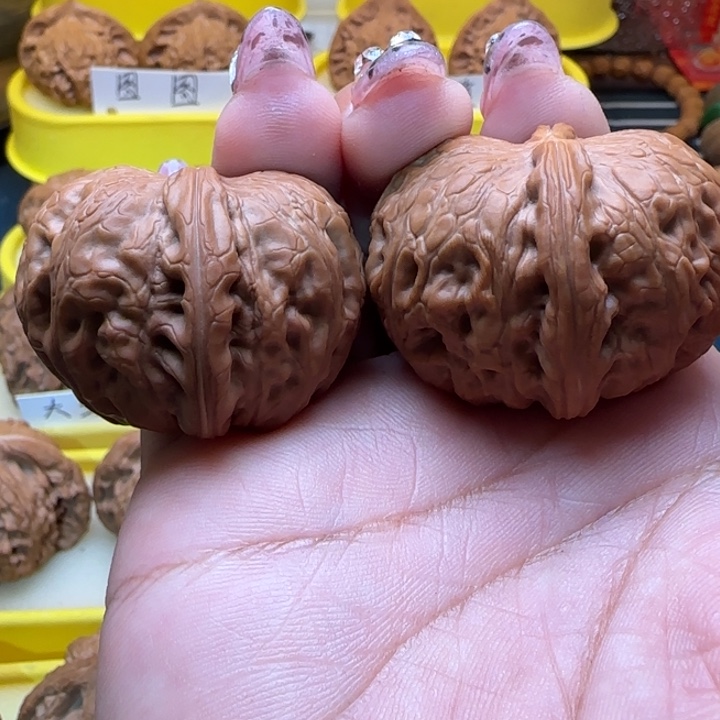 …***…弯弯核桃，元宝弯弯核桃，元宝弯弯核桃元宝