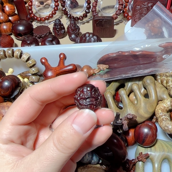 木飘**湖檀香紫檀貔貅吊坠