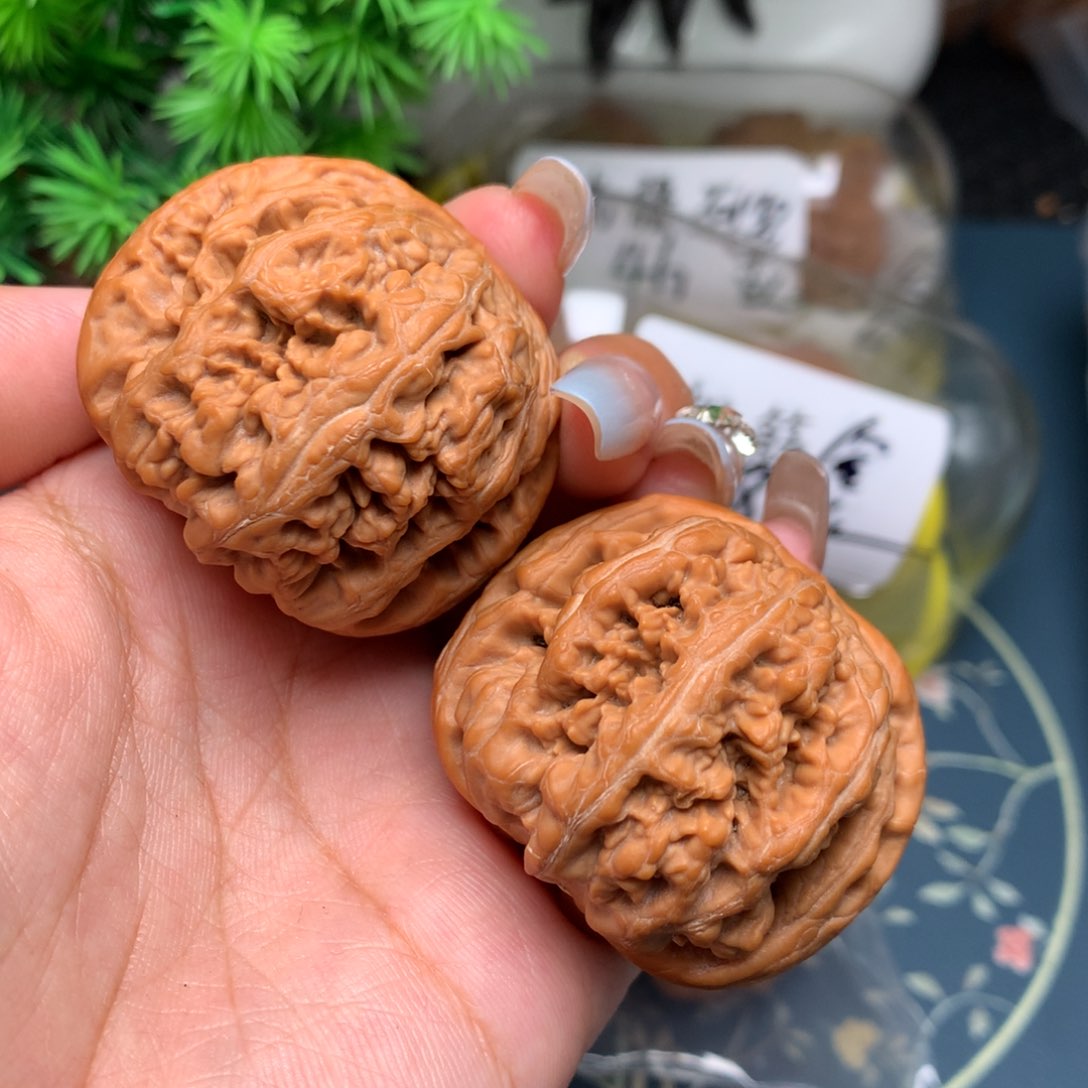 文玩核桃把件K*.41-2224-8