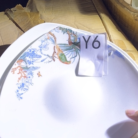 瓷三个三角盘y6白