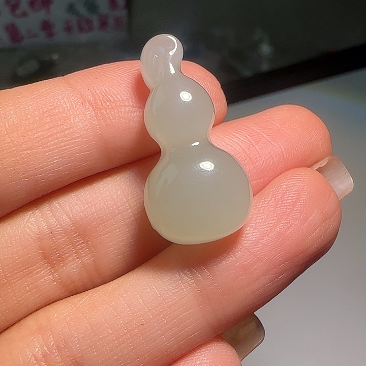 和田玉未镶嵌吊坠(赠链)和田玉葫芦