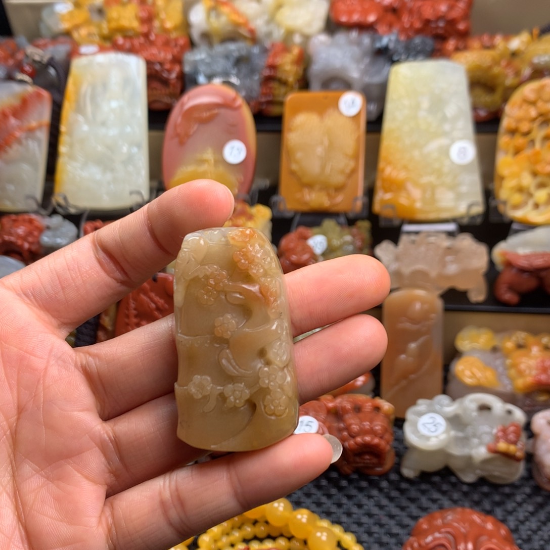 石英质玉（黄龙玉）挂件未镶嵌