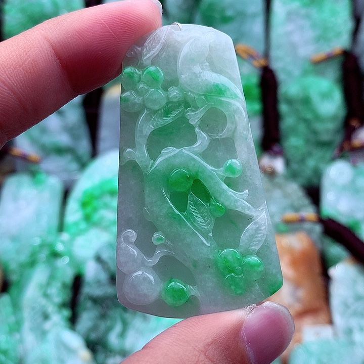 翡翠吊坠(不含链)未镶嵌