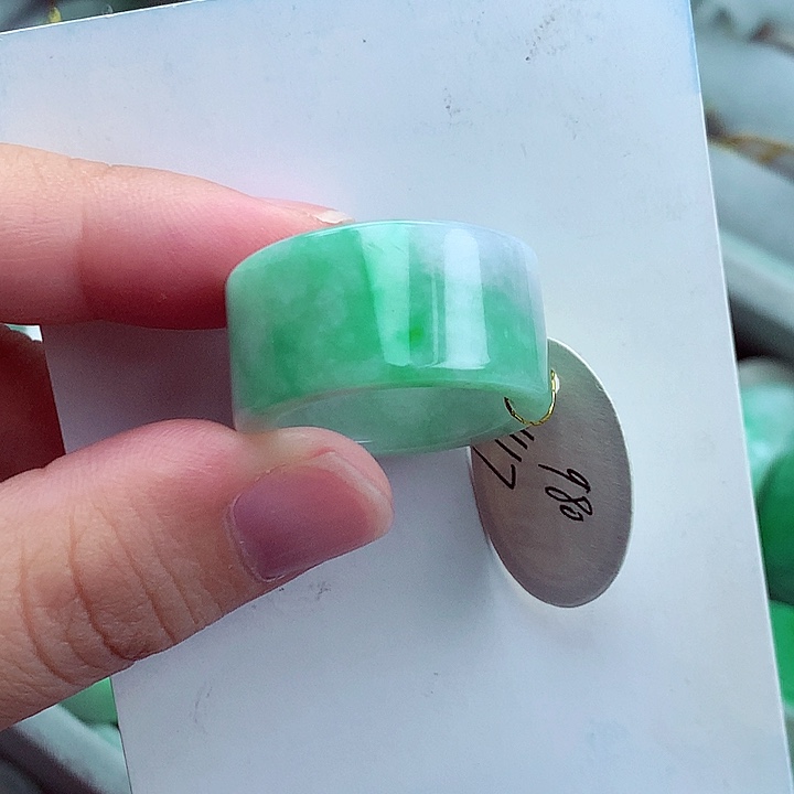 翡翠未镶嵌戒指18.19号