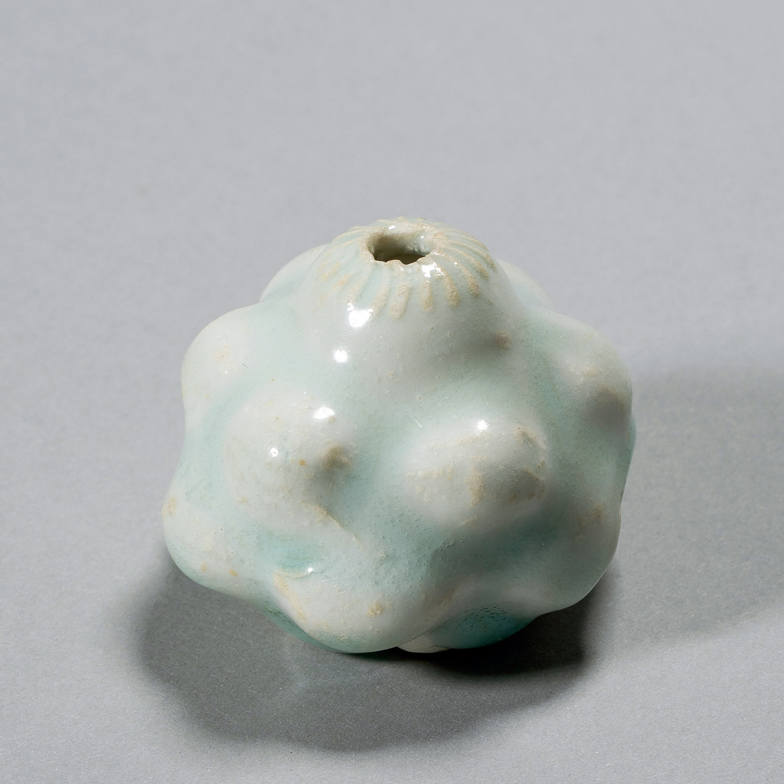 【预展】Lot33 湖田窑青白釉石榴型香插