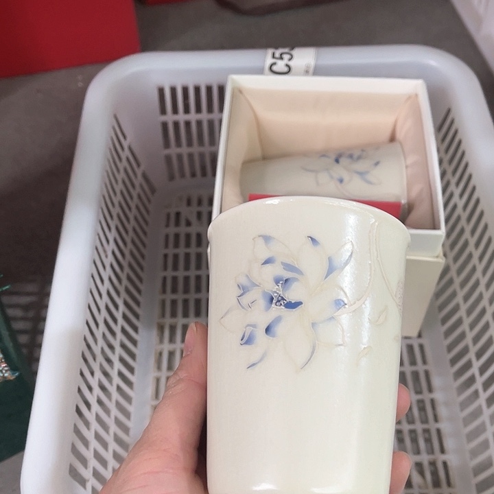 福利待遇多多哦哦哦