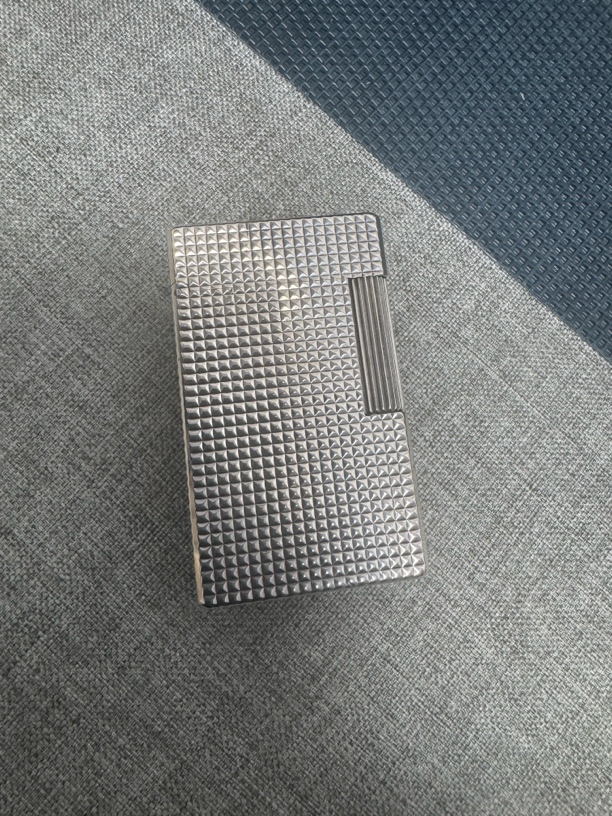 都 银色巴黎钉 高档打火机