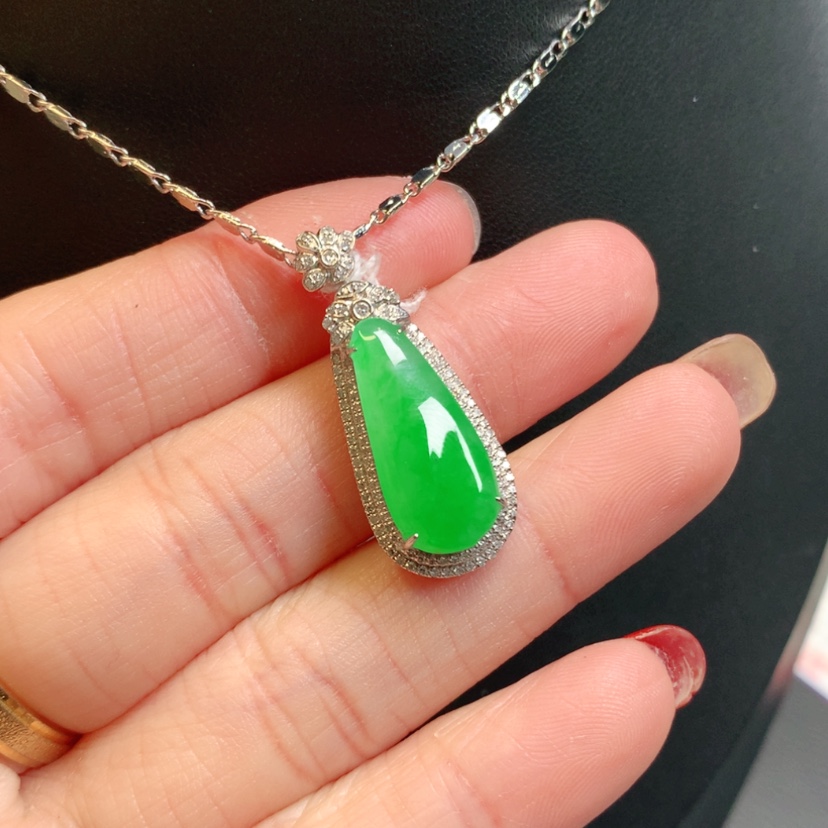 【闪购商品】翡翠吊坠(赠链)18K金镶嵌