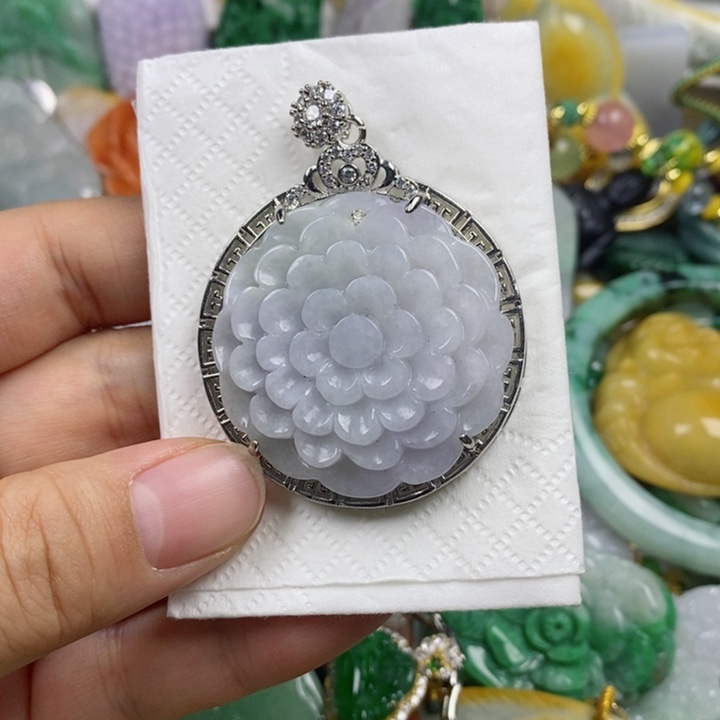 翡翠吊坠(赠链)未镶嵌