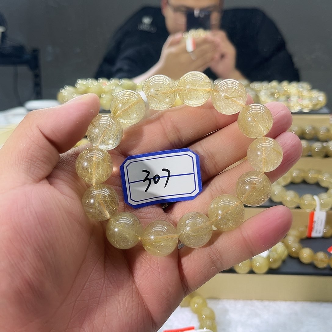 水晶手链未镶嵌?**?晶莹剔透