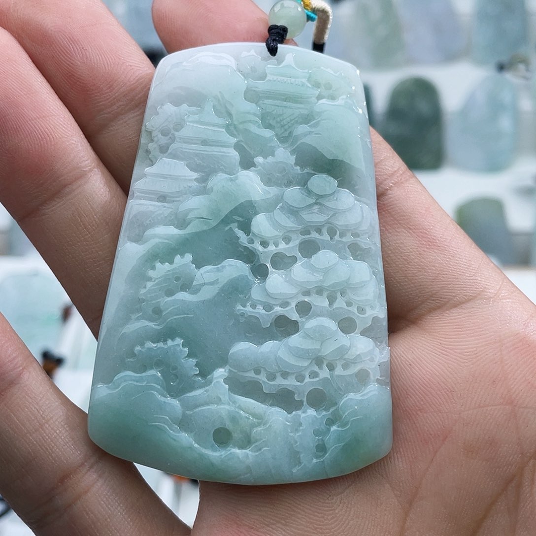 颈饰未镶嵌翡翠烈***生翡翠