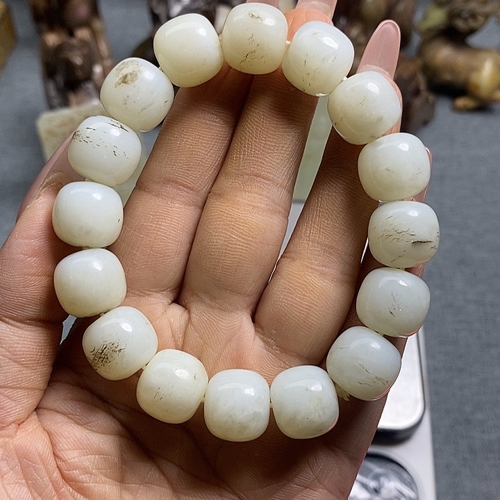 用***5和田玉未镶嵌挂件