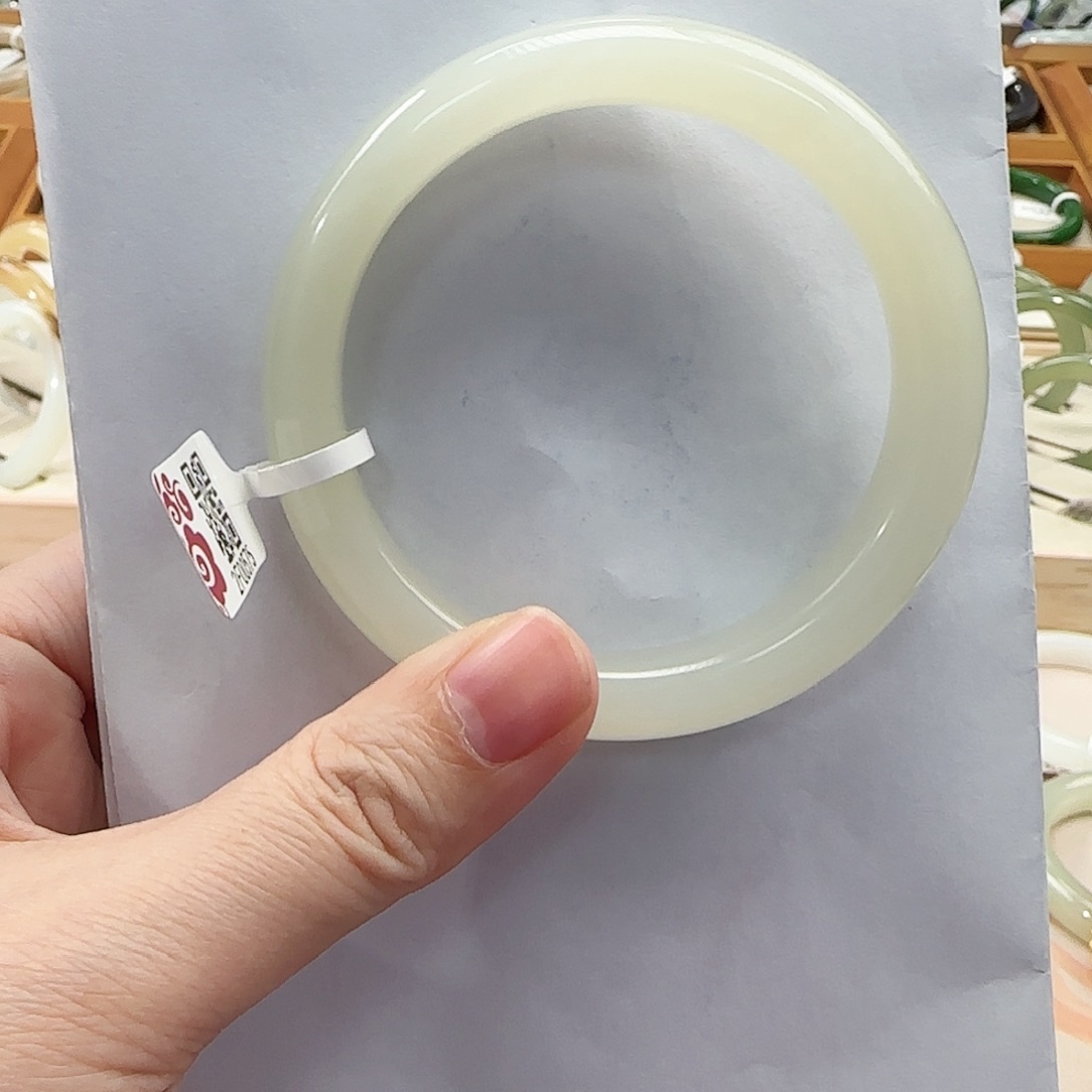 和田玉手镯未镶嵌57